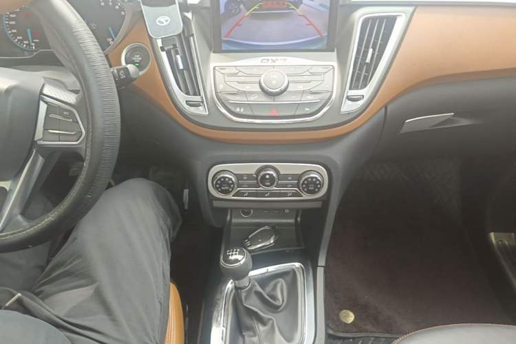 Used Soueast DX7 2016 1.5T Manual Triumph Edition Gear Lever