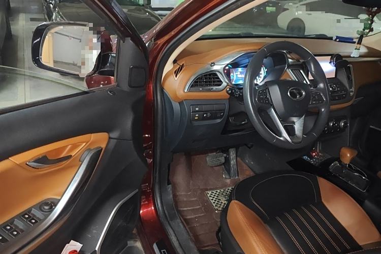 Used Soueast DX7 2016 1.5T Automatic Glory Edition Interior 3