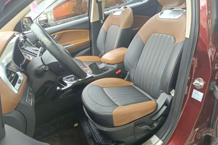Used Soueast DX7 2016 1.5T Manual Triumph Edition Left Front Seat