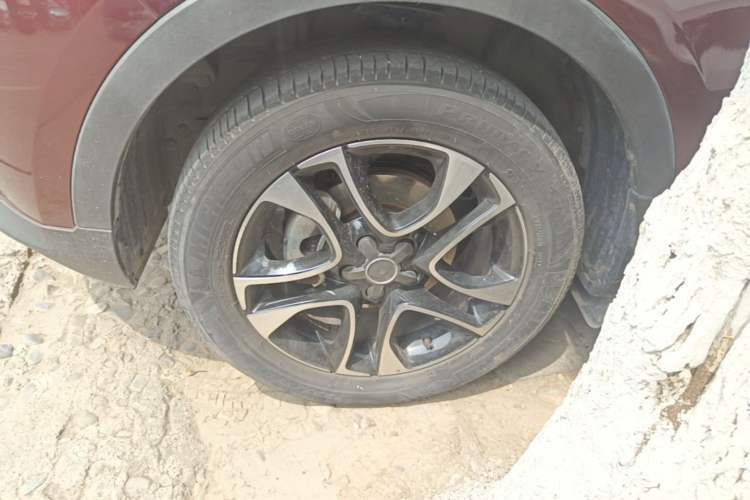 Used Soueast DX7 2016 1.5T Manual Triumph Edition Left Front Wheel Hub