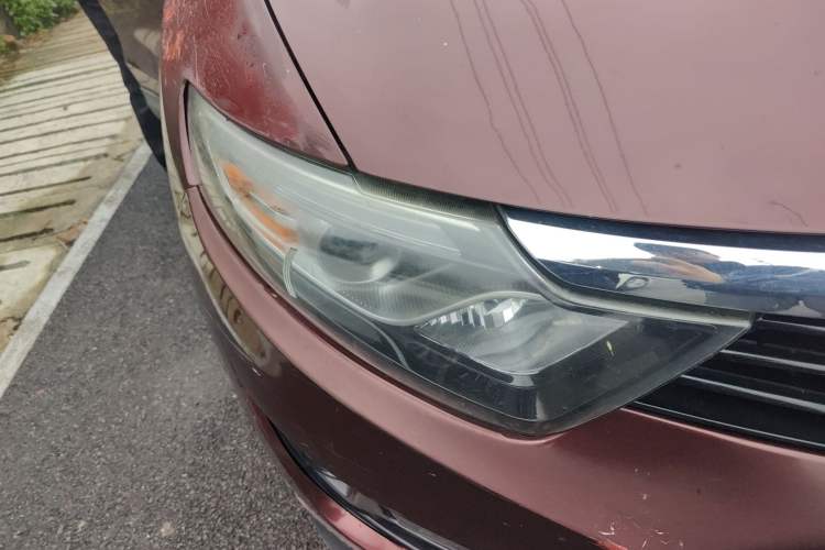 Used Soueast DX7 2016 1.5T Manual Triumph Edition Right Front Headlight