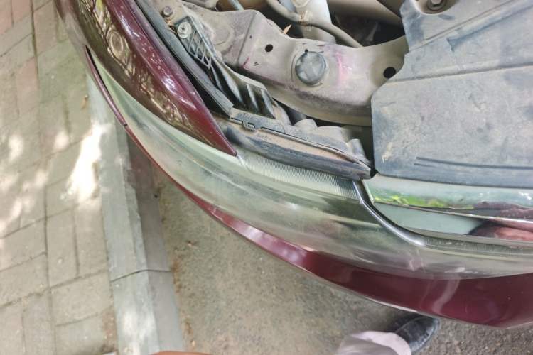 Used Soueast DX7 2016 1.5T Manual Triumph Edition Right Front Headlight