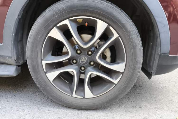Used Soueast DX7 2016 1.5T Automatic Glory Edition Right Front Wheel Hub