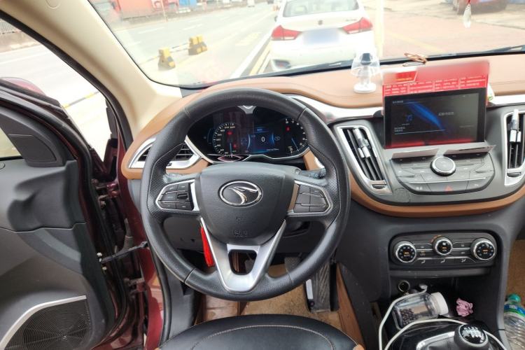 Used Soueast DX7 2016 1.5T Manual Triumph Edition Steering Wheel