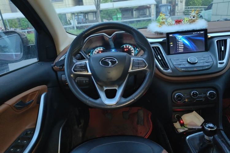 Used Soueast DX7 2016 1.5T Manual Triumph Edition Steering Wheel