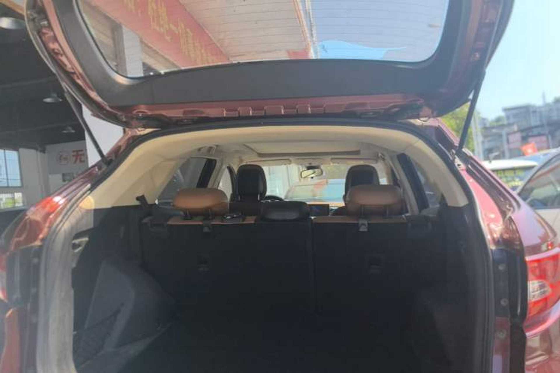 Used Soueast DX7 2016 1.5T Automatic Glory Edition Trunk