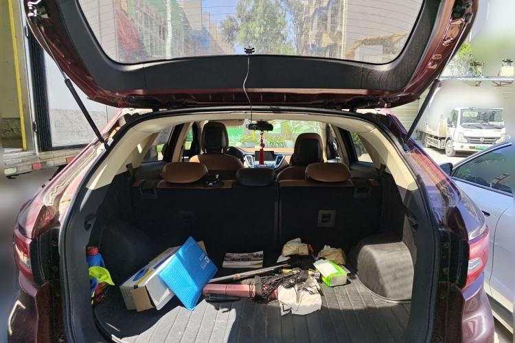Used Soueast DX7 2016 1.5T Automatic Glory Edition Trunk