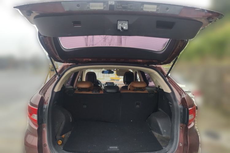 Used Soueast DX7 2016 1.5T Manual Triumph Edition Trunk