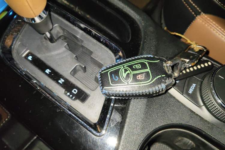 Used Soueast DX7 2016 1.5T Automatic Glory Edition Vehicle Key