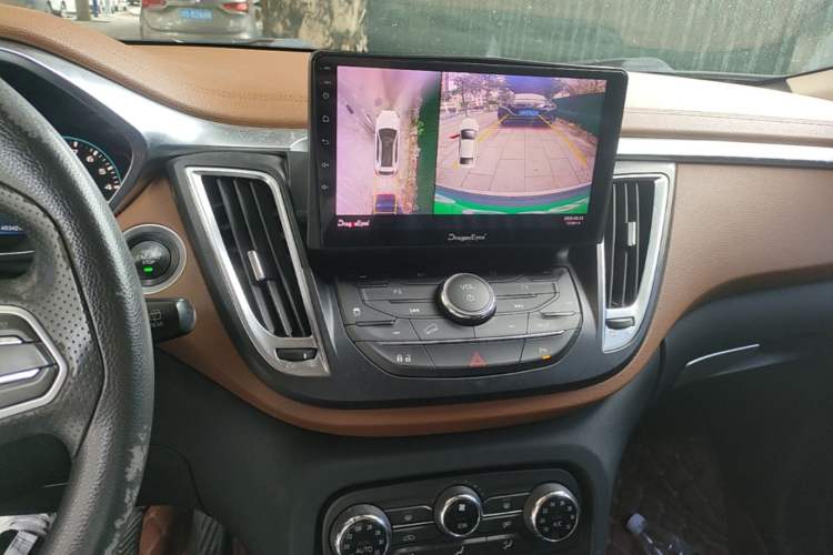 Used Soueast DX7 2016 1.5T Manual Triumph Edition Audio And AC Panel
