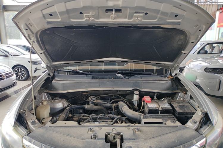Used Soueast DX7 2016 1.5T Manual Triumph Edition Engine Bay