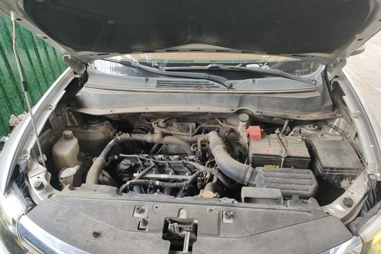 Used Soueast DX7 2016 1.5T Manual Triumph Edition Engine Bay