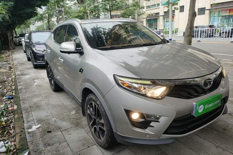 Used Soueast DX7 2016 1.5T Manual Triumph Edition Exterior 1
