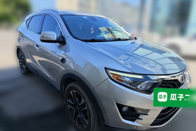 Used Soueast DX7 2016 1.5T Automatic Glory Edition Front Right 45 Deg