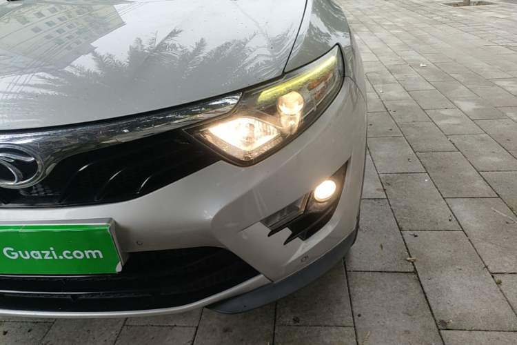 Used Soueast DX7 2016 1.5T Manual Triumph Edition Left Front Headlight