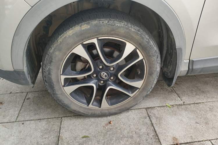 Used Soueast DX7 2016 1.5T Manual Triumph Edition Left Front Wheel Hub
