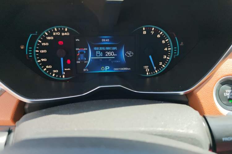 Used Soueast DX7 2016 1.5T Automatic Glory Edition Odometer Close Up
