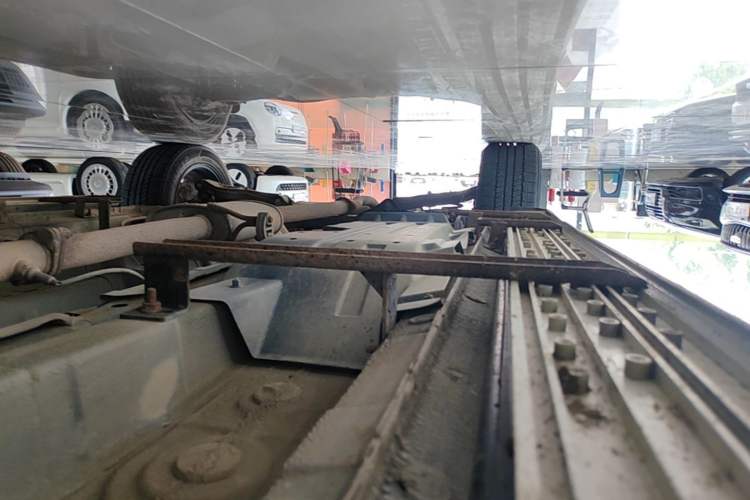 Used Soueast DX7 2016 1.5T Manual Triumph Edition Right Side Sill
