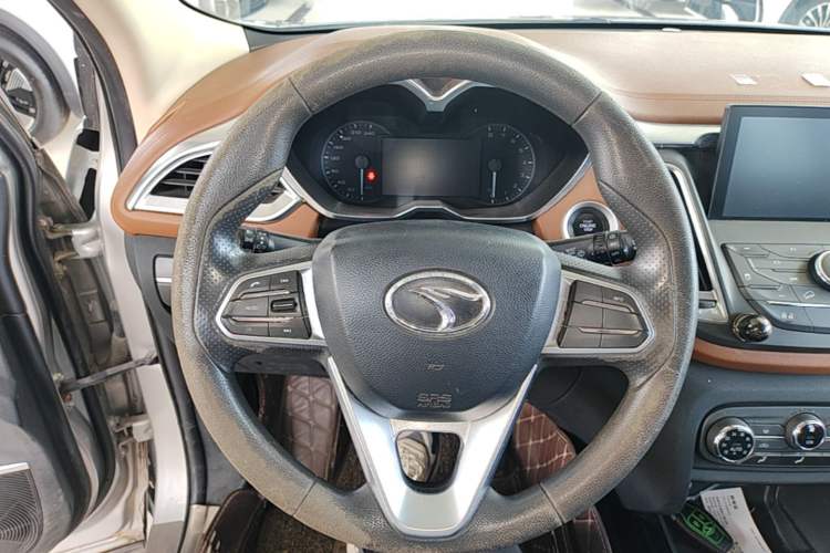 Used Soueast DX7 2016 1.5T Manual Triumph Edition Steering Wheel