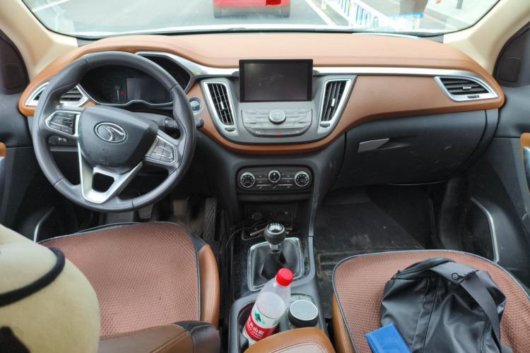 Used Soueast DX7 2016 1.5T Manual Triumph Edition Center Console