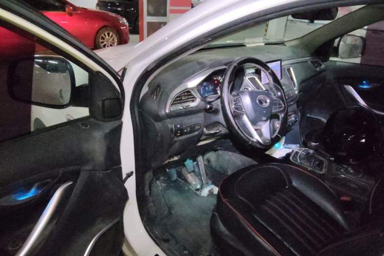 Used Soueast DX7 2016 1.5T Manual Triumph Edition Driver Seat