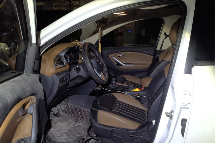Used Soueast DX7 2016 1.5T Manual Triumph Edition Driver Seat
