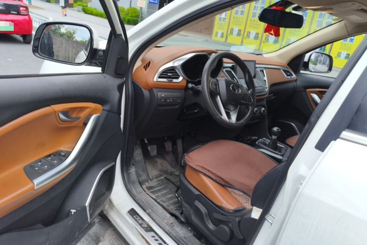 Used Soueast DX7 2016 1.5T Manual Triumph Edition Driver Seat