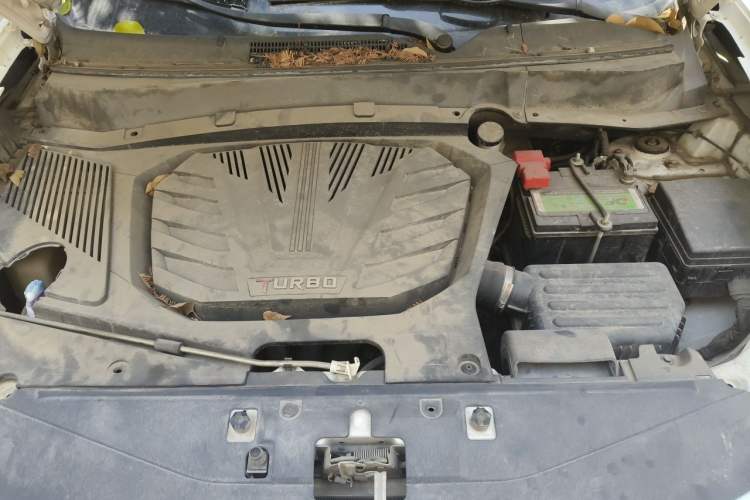 Used Soueast DX7 2016 1.5T Manual Triumph Edition Engine Bay