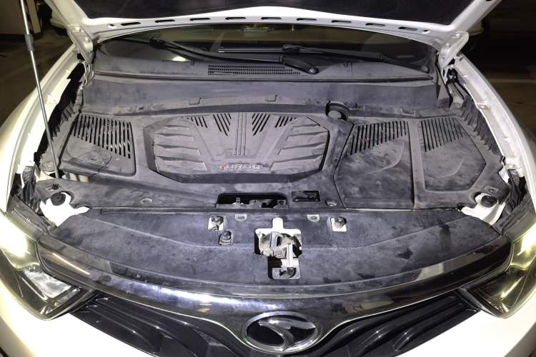 Used Soueast DX7 2016 1.5T Manual Triumph Edition Engine Bay
