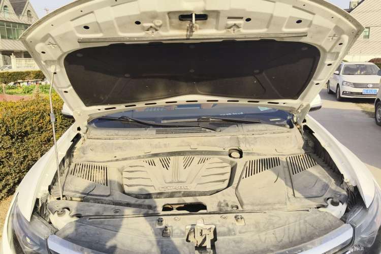 Used Soueast DX7 2016 1.5T Manual Triumph Edition Engine Bay