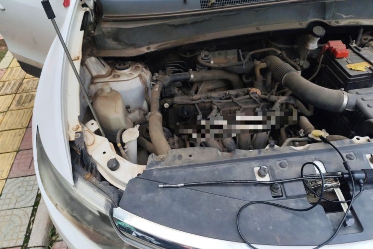 Used Soueast DX7 2016 1.5T Manual Triumph Edition Engine Bay Right