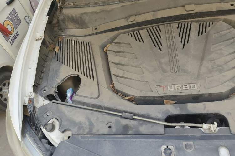 Used Soueast DX7 2016 1.5T Manual Triumph Edition Engine Bay Right