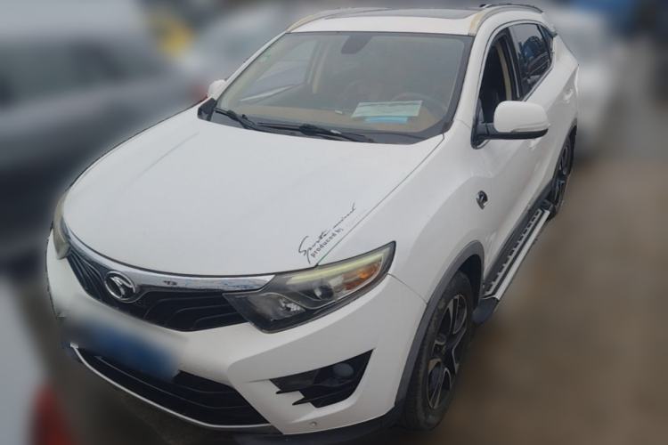 Used Soueast DX7 2016 1.5T Manual Triumph Edition Front