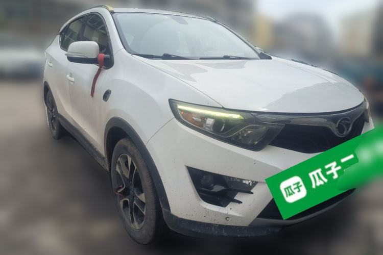 Used Soueast DX7 2016 1.5T Manual Triumph Edition Front Right 45 Deg