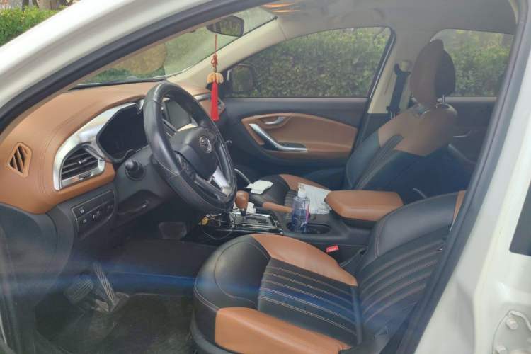 Used Soueast DX7 2016 1.5T Automatic Glory Edition Left Front Seat