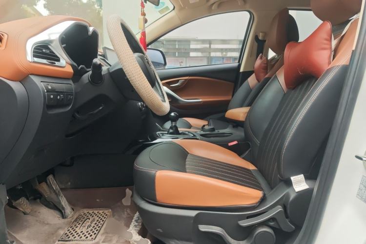 Used Soueast DX7 2016 1.5T Manual Triumph Edition Left Front Seat