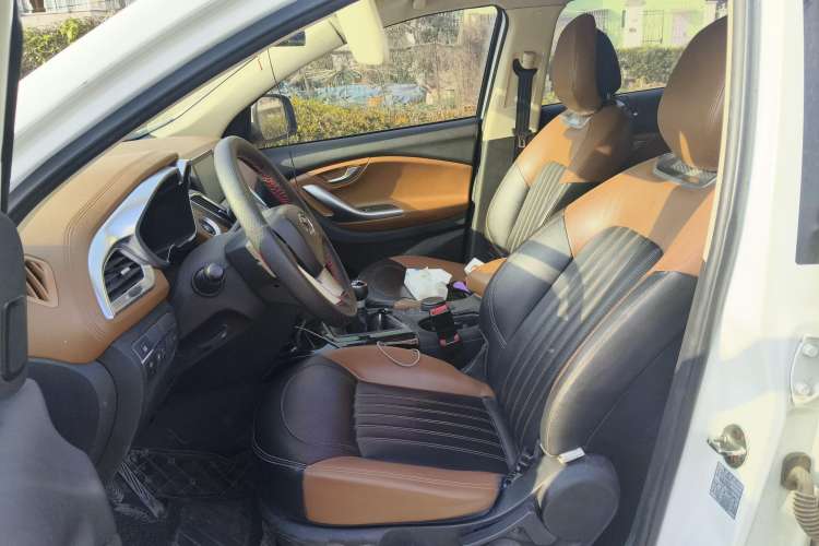Used Soueast DX7 2016 1.5T Manual Triumph Edition Left Front Seat