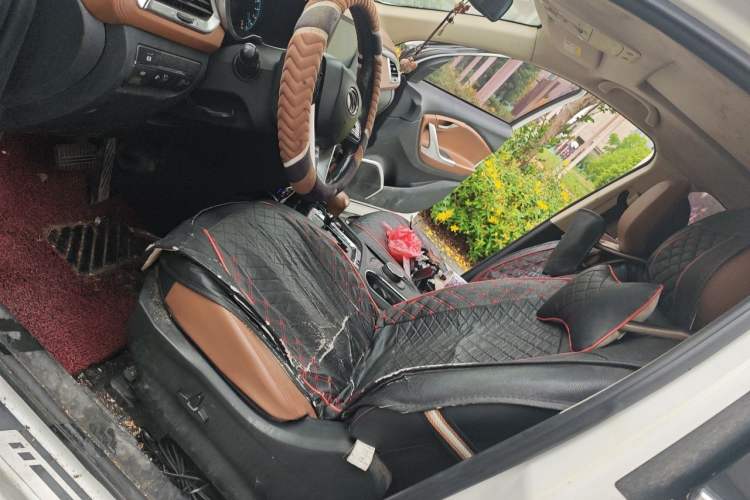 Used Soueast DX7 2016 1.5T Automatic Glory Edition Left Front Seat