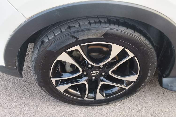 Used Soueast DX7 2016 1.5T Automatic Glory Edition Left Front Wheel Hub