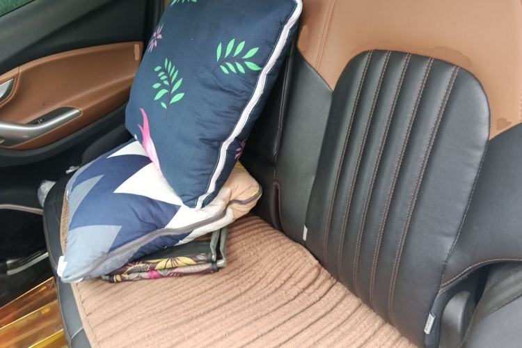 Used Soueast DX7 2016 1.5T Manual Triumph Edition Left Rear Seat