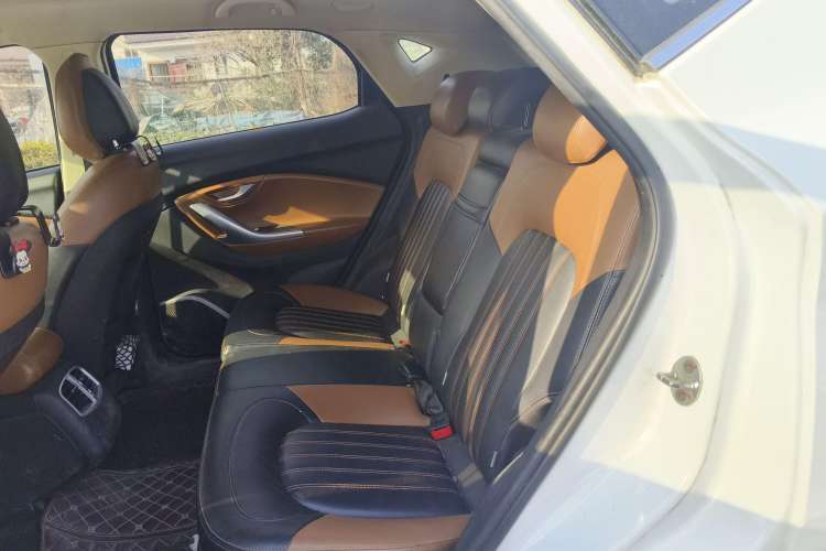 Used Soueast DX7 2016 1.5T Manual Triumph Edition Left Rear Seat