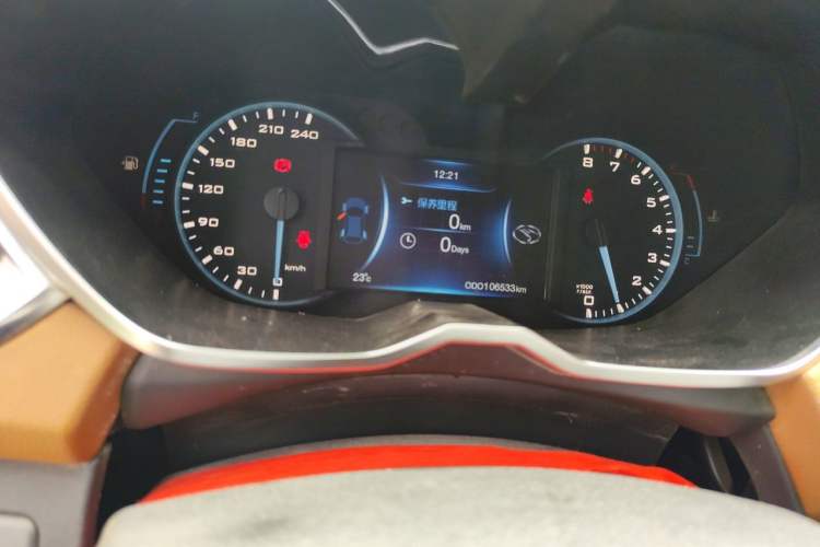 Used Soueast DX7 2016 1.5T Manual Triumph Edition Odometer Close Up