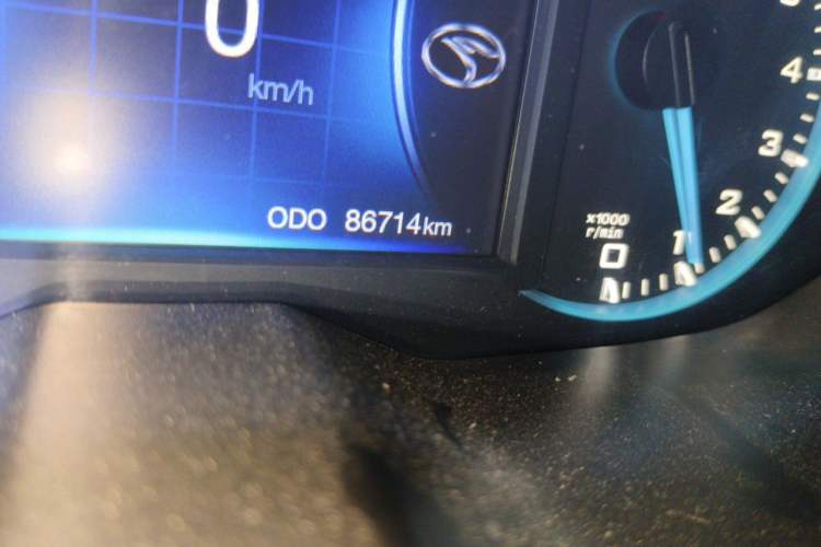 Used Soueast DX7 2016 1.5T Manual Triumph Edition Odometer Close Up