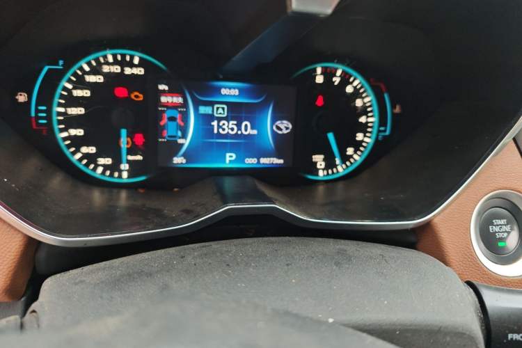 Used Soueast DX7 2016 1.5T Automatic Glory Edition Odometer Close Up