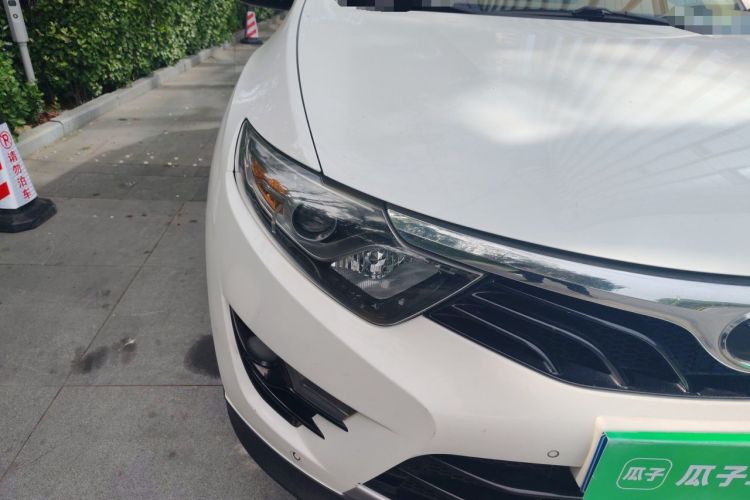 Used Soueast DX7 2016 1.5T Automatic Glory Edition Right Front Headlight