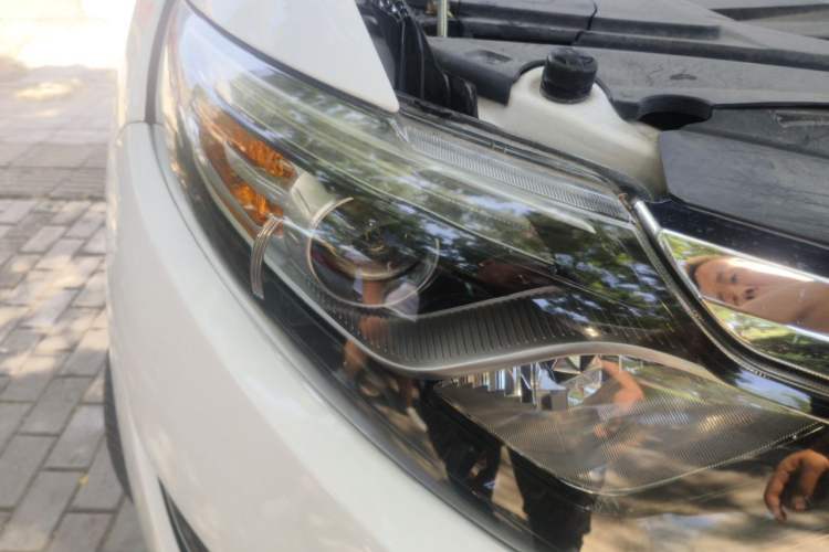 Used Soueast DX7 2016 1.5T Manual Triumph Edition Right Front Headlight
