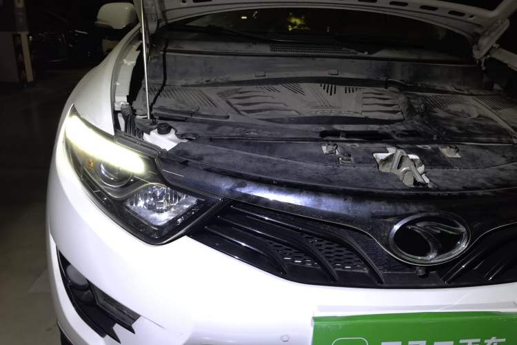 Used Soueast DX7 2016 1.5T Manual Triumph Edition Right Front Headlight