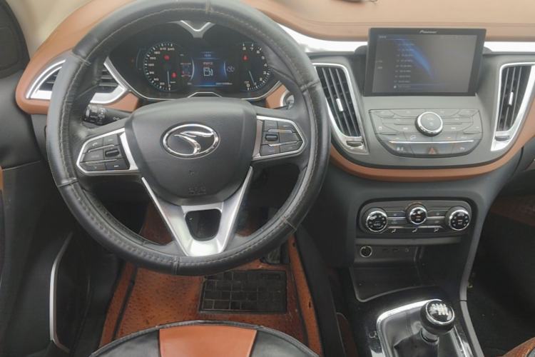 Used Soueast DX7 2016 1.5T Manual Triumph Edition Steering Wheel
