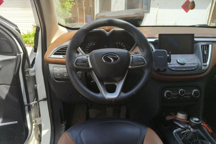 Used Soueast DX7 2016 1.5T Manual Triumph Edition Steering Wheel