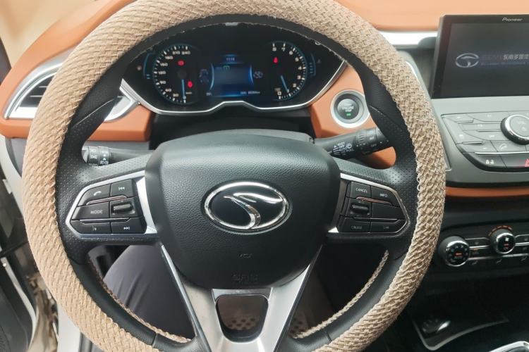 Used Soueast DX7 2016 1.5T Manual Triumph Edition Steering Wheel